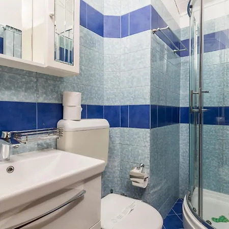 Apartman Beautiful In With Kitchen *