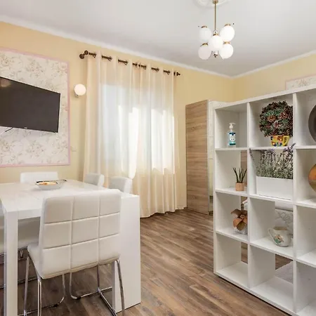 Beautiful In With Kitchen Appartamento *