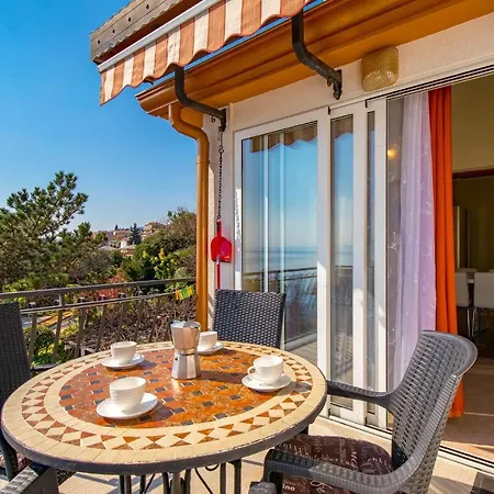 Appartamento Beautiful In With Kitchen Abbazia