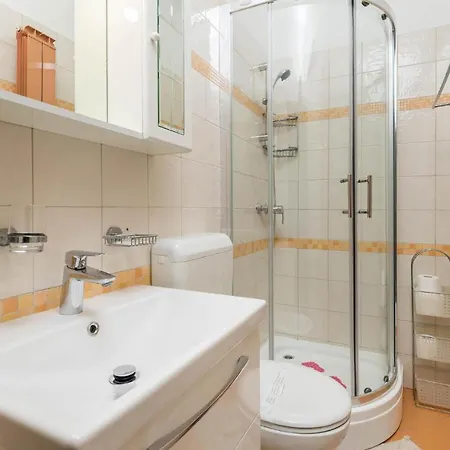 Beautiful In With Kitchen Appartamento