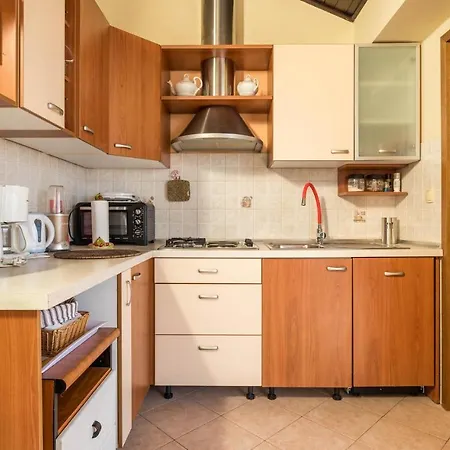 Beautiful In With Kitchen *