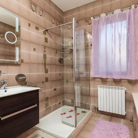 Beautiful In With Kitchen Abbazia